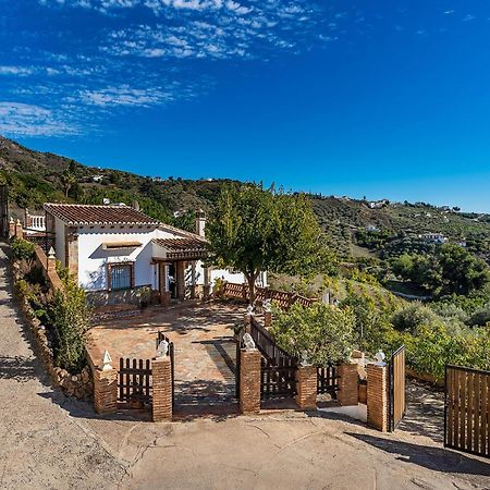 Amazing Home In Frigiliana With Kitchen Εξωτερικό φωτογραφία