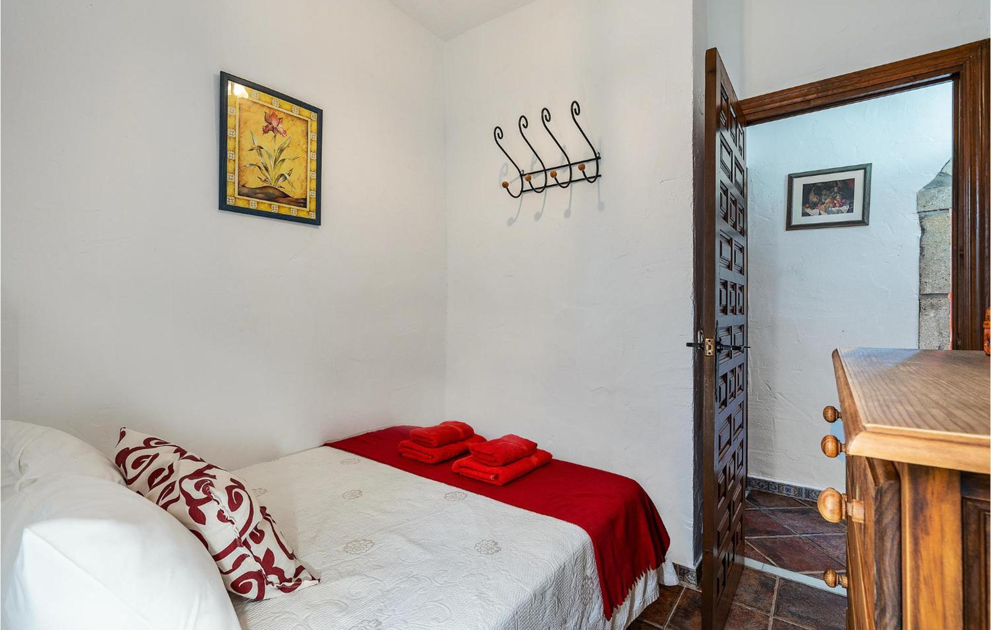 Amazing Home In Frigiliana With Kitchen Εξωτερικό φωτογραφία