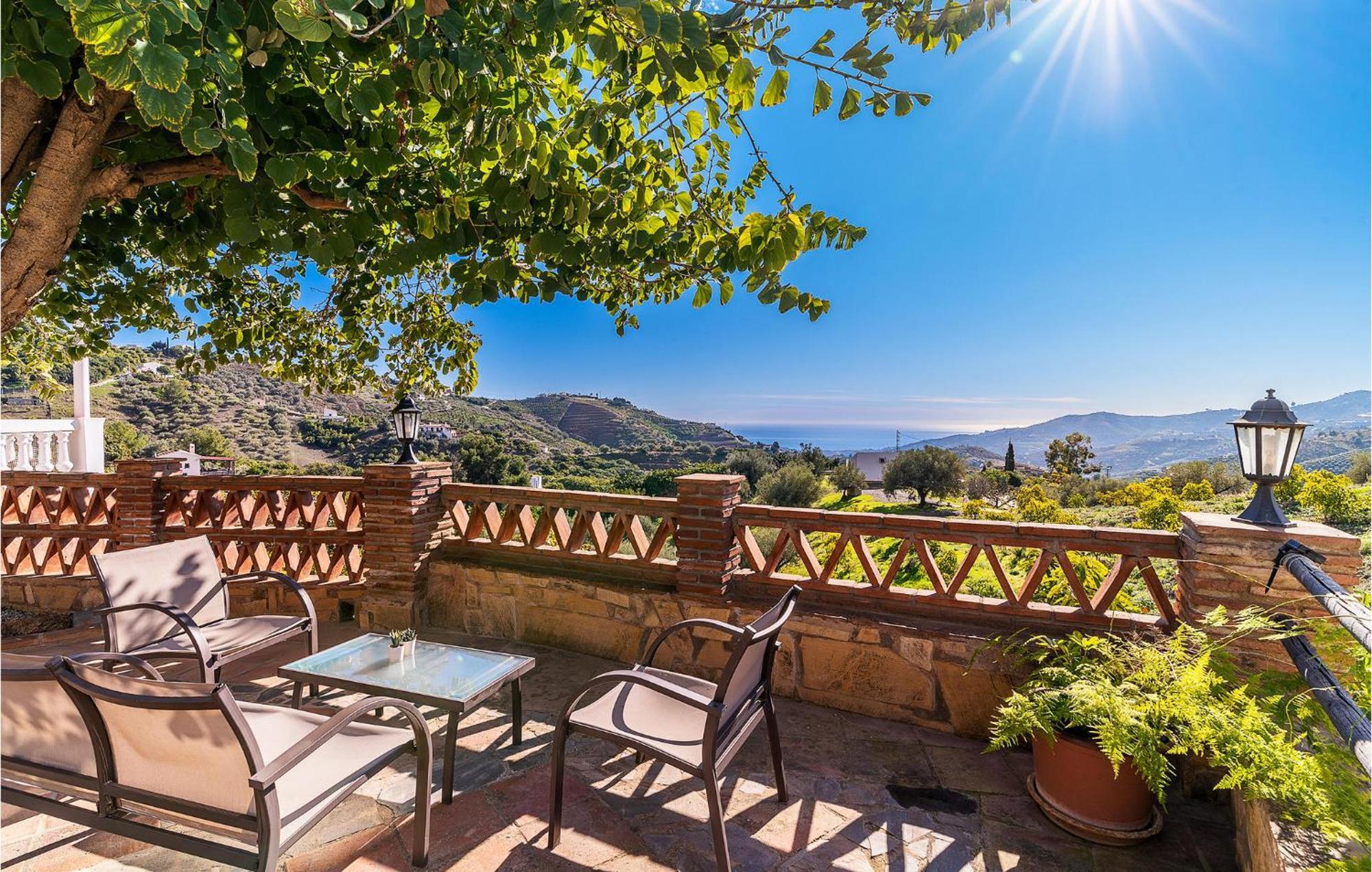 Amazing Home In Frigiliana With Kitchen Εξωτερικό φωτογραφία
