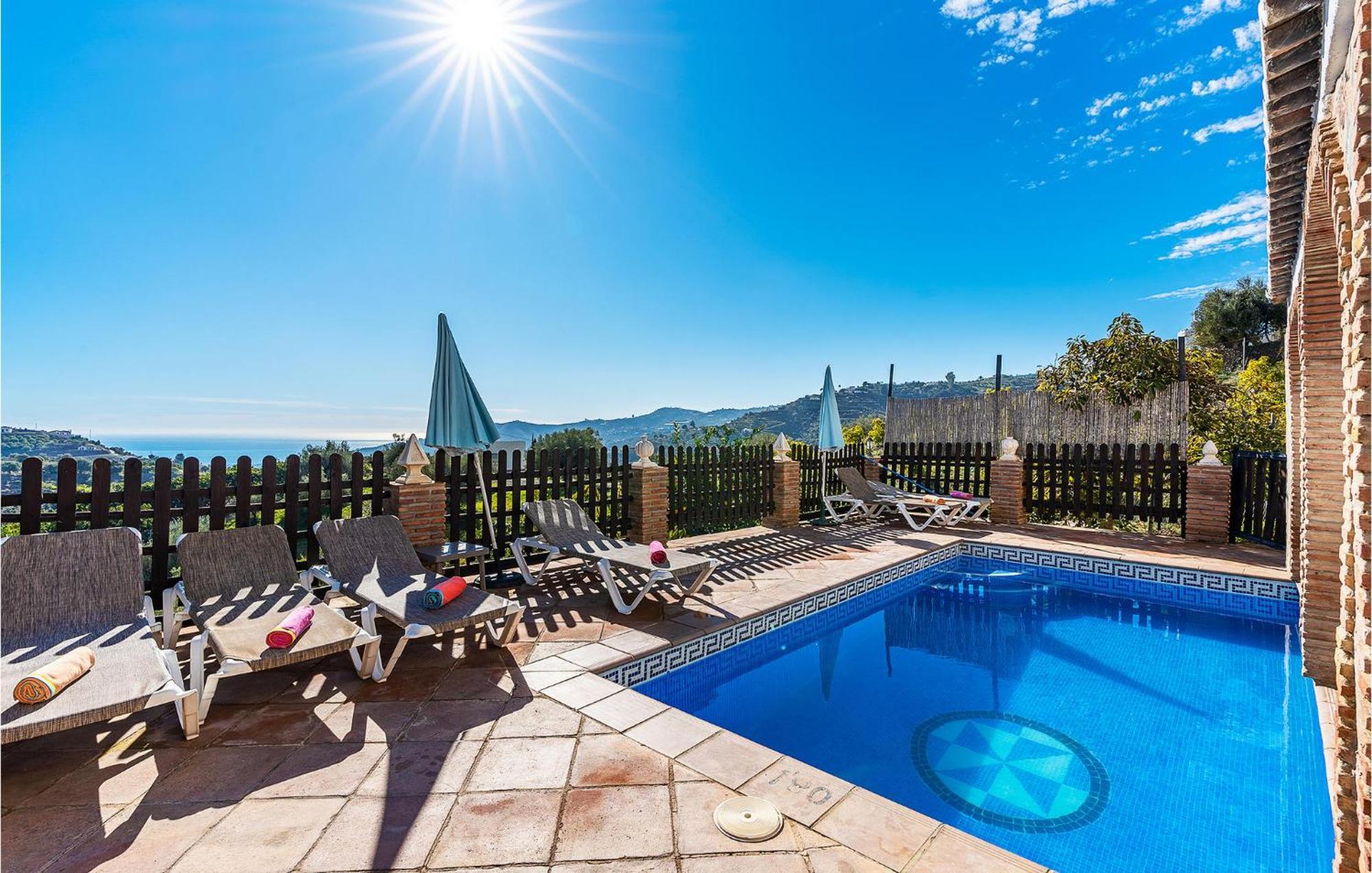 Amazing Home In Frigiliana With Kitchen Εξωτερικό φωτογραφία